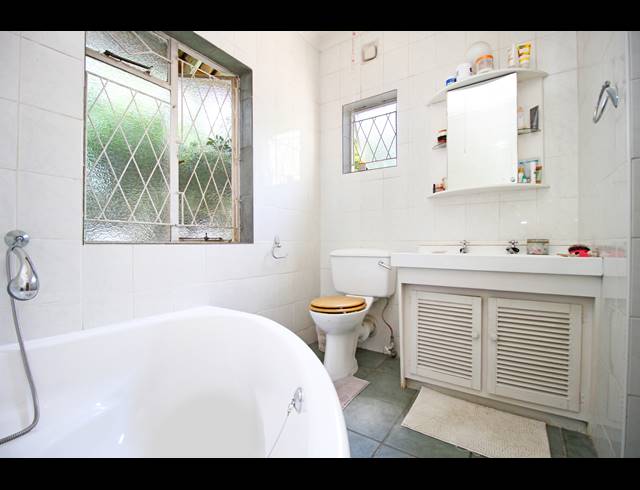 3 BEDROOM HOUSE FOR SALE IN BRYANSTON